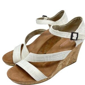 Toms women’s Clarissa White and Tan Wedge Sandals with Cork-Style Heel size 8.5
